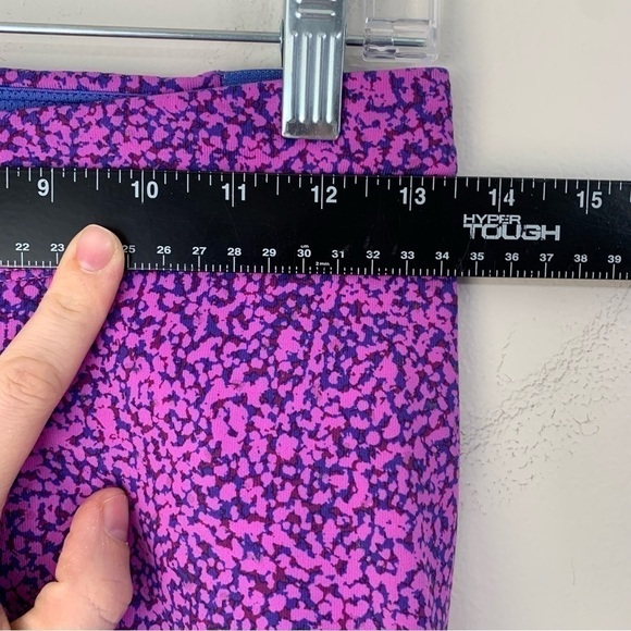 The North Face purple flash dry MOTUS CAPRI III women’s leggings - Picture 8 of 9